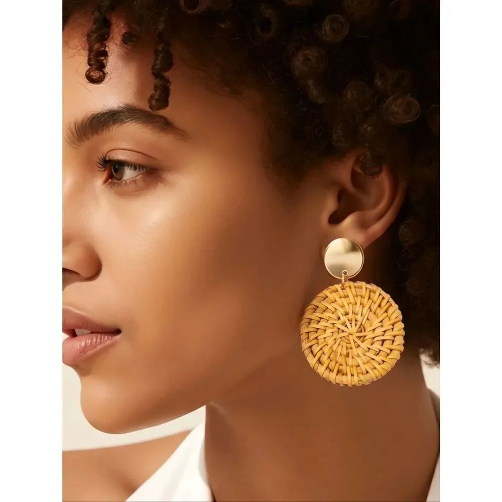 Round Rattan Circle Earrings Tan Gold Stud Boho Coastal Raffia Statement Jewelry